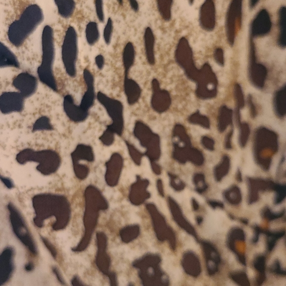 Essentials by Milano Ruffle Neck Tank - Picture 11 of 12